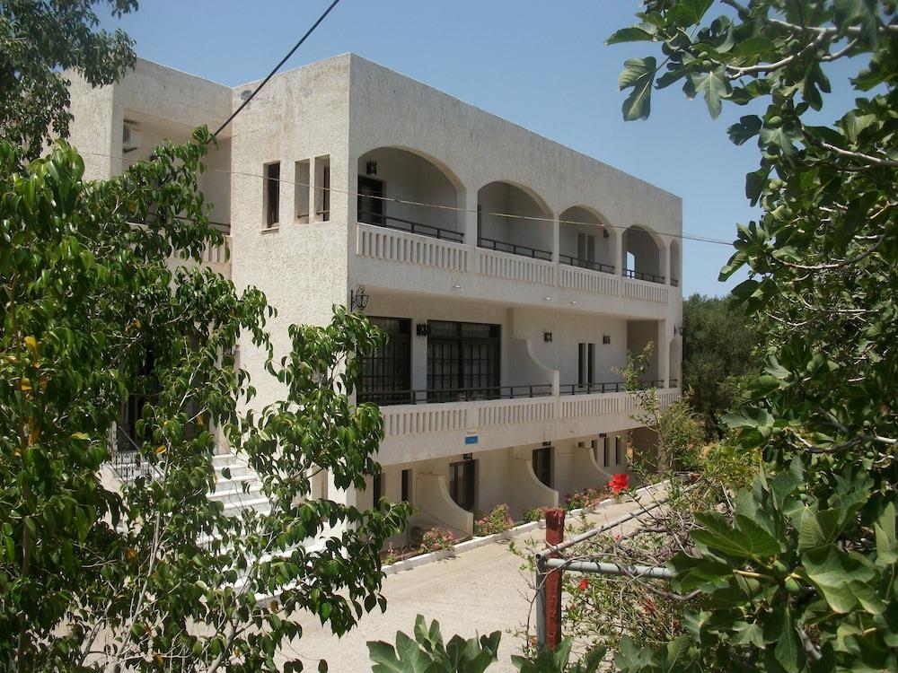 Efi Hotel Malia Exteriör bild