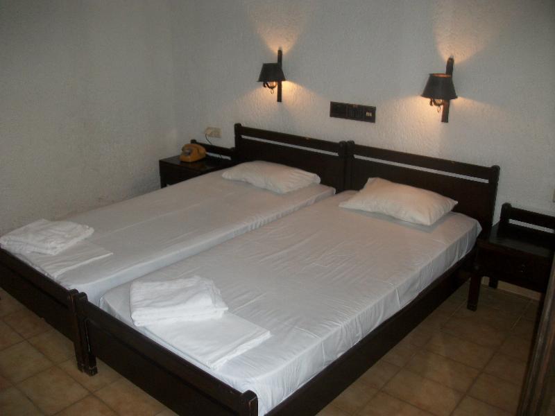Efi Hotel Malia Exteriör bild