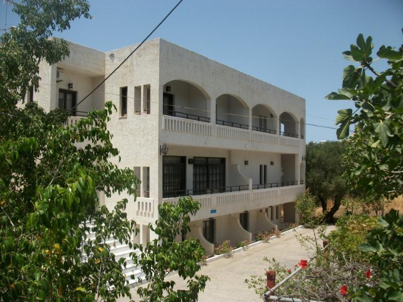 Efi Hotel Malia Exteriör bild