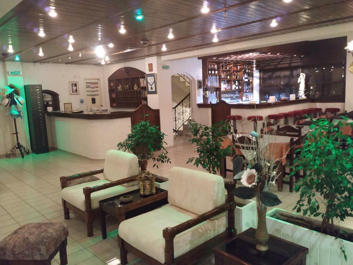 Efi Hotel Malia Exteriör bild